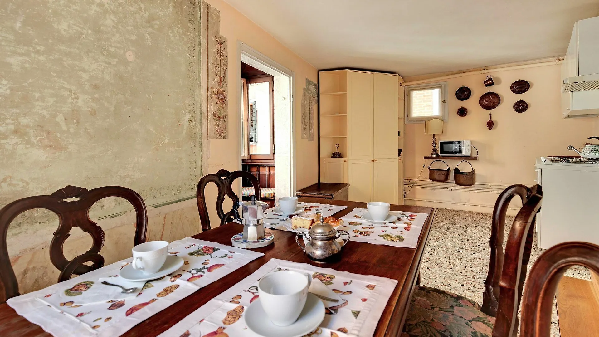 San Zulian - Wr Apartments Venice 2*,  Italy